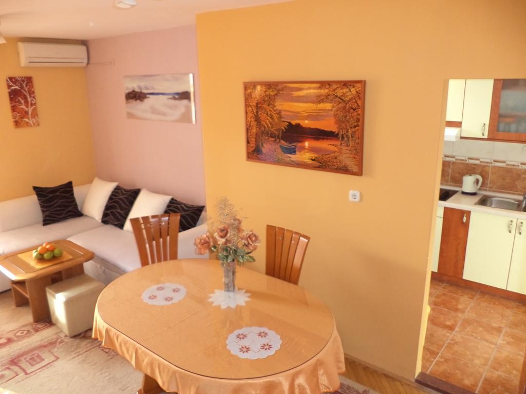 Cool Apartment Split Extérieur photo